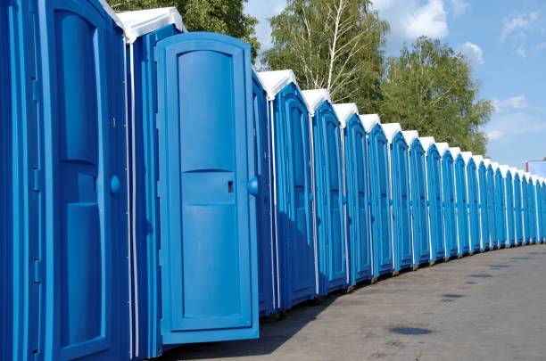 Best Porta potty rental near me  in Defiance, OH